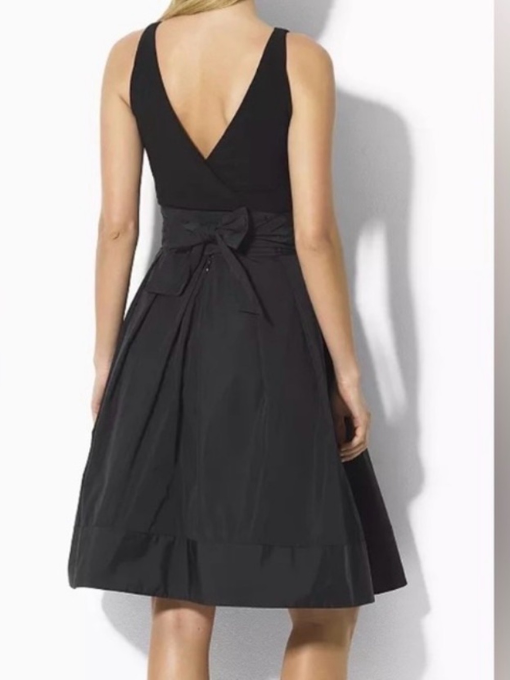 Lauren Ralph Lauren Yuko Taffeta Pleated Cocktail Dress Size: 6 Black sleeveless